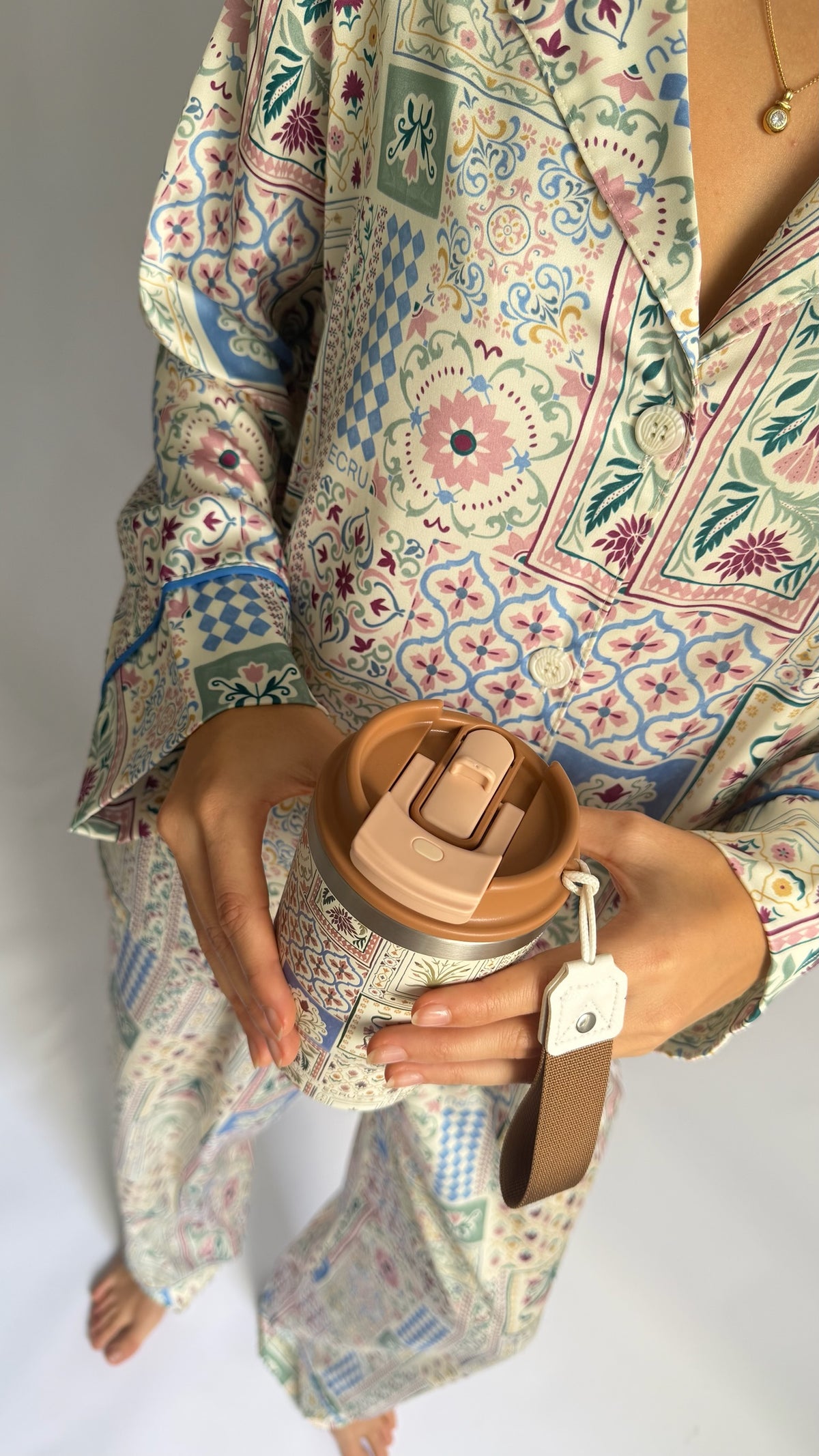 Coffee Tumbler Ornamental Bloom x ECRU