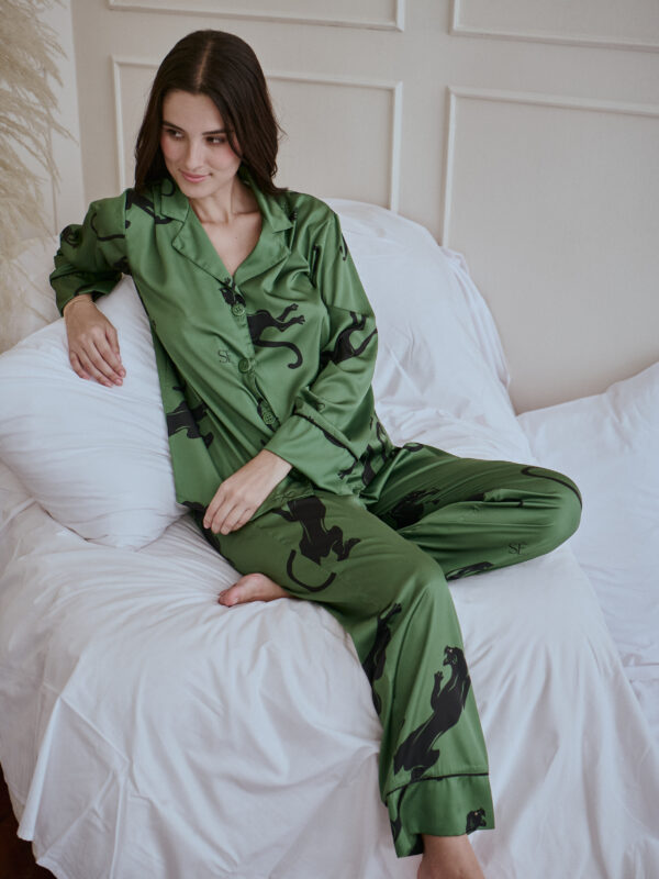 Silky Panther Greens